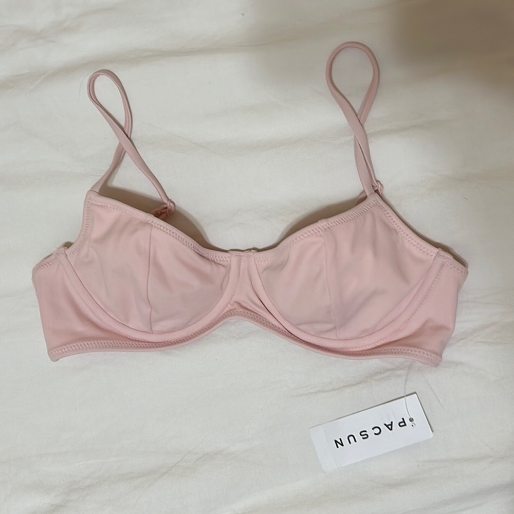 Light pink bikini top NWT